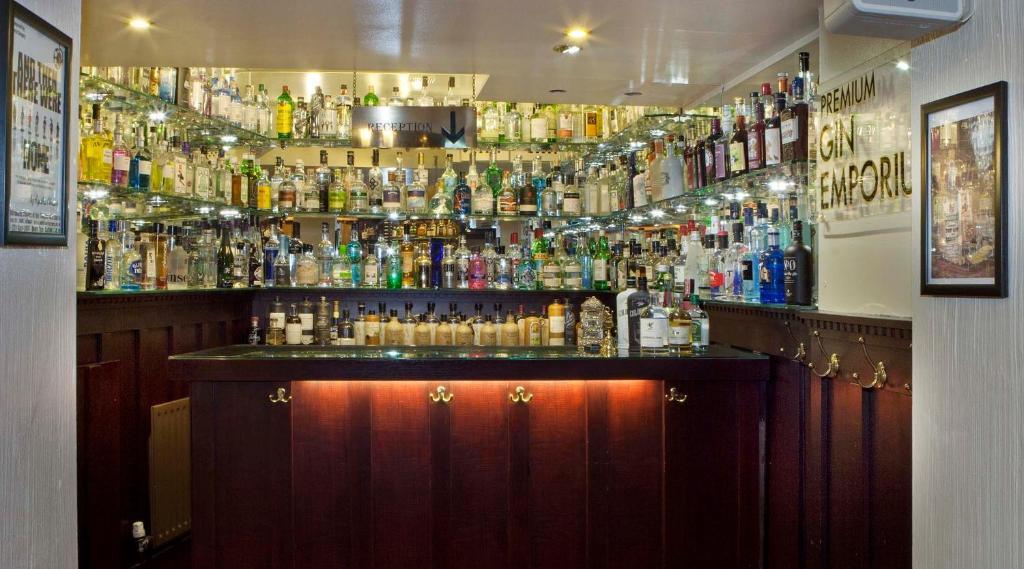 老钟酒店　 奥尔德姆 外观 照片